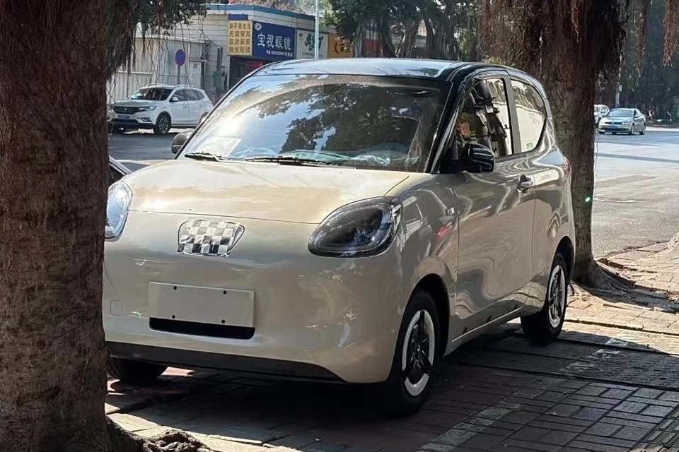 wuling hongquang mini ev 2025