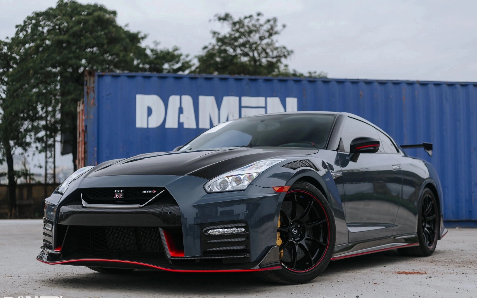 nissan gt r nismo