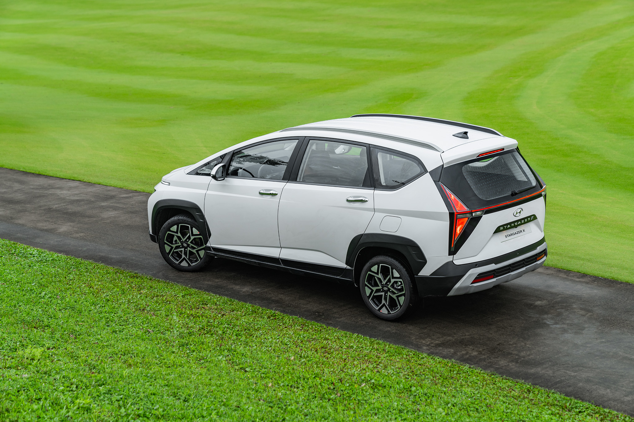hyundai stargazer