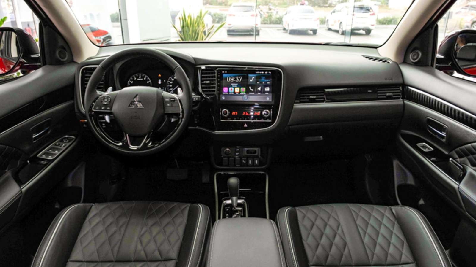mitsubishi outlander2