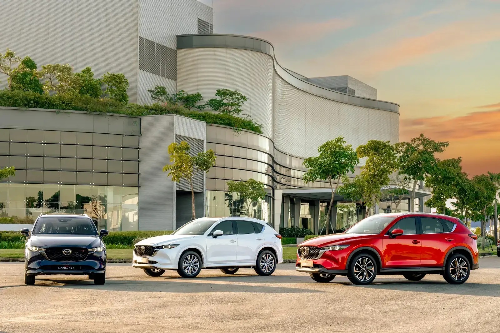 Doanh số SUV cỡ C: Mazda CX-5 tiếp tục không có đối thủ