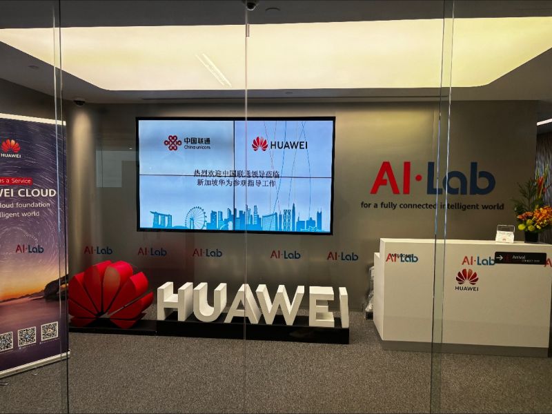 Huawei phủ nhận cáo buộc “copy” mô hình AI của Alibaba