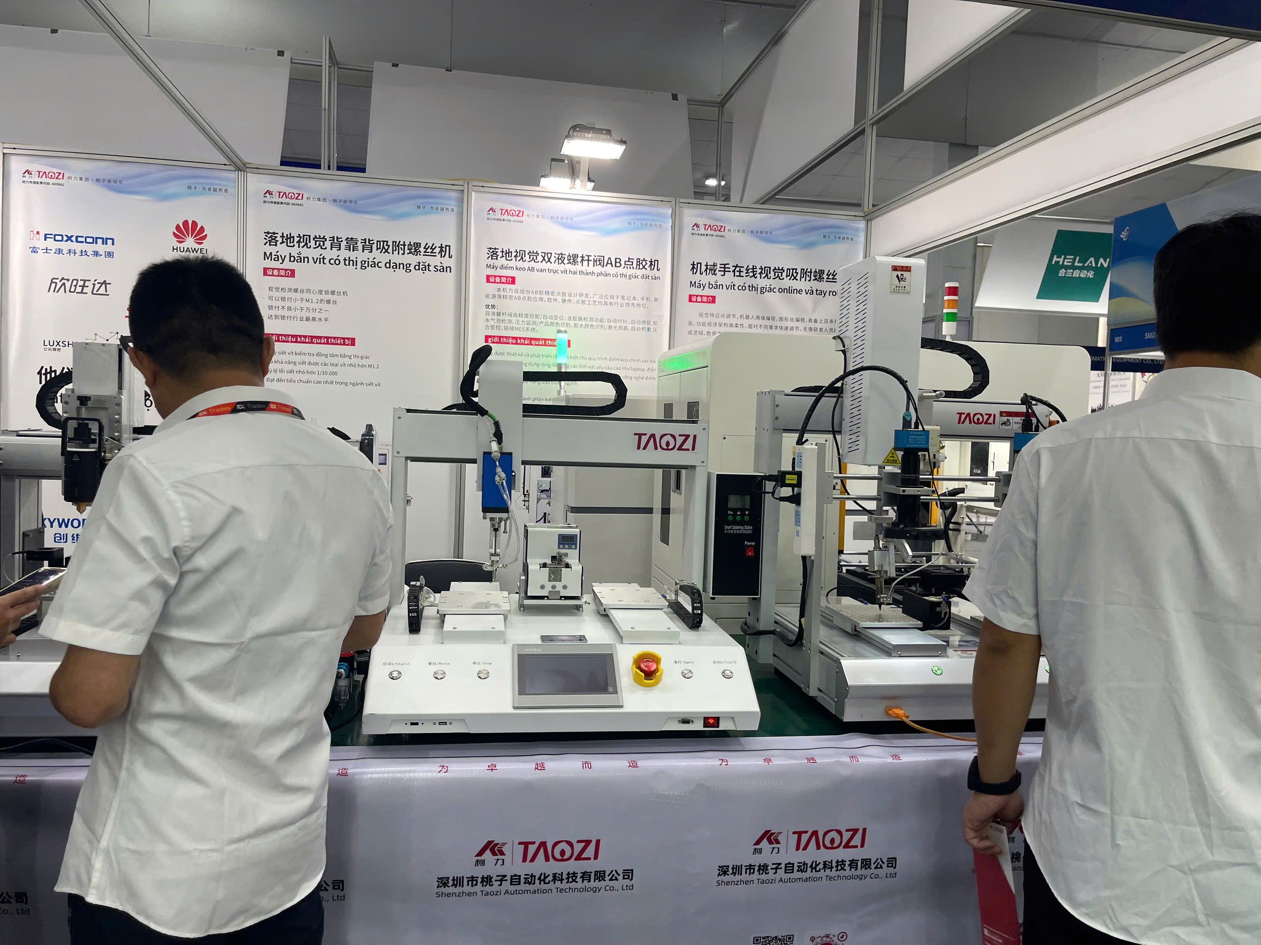 z6998937147857f0caf5703a2b0969845e4fda7166fc33