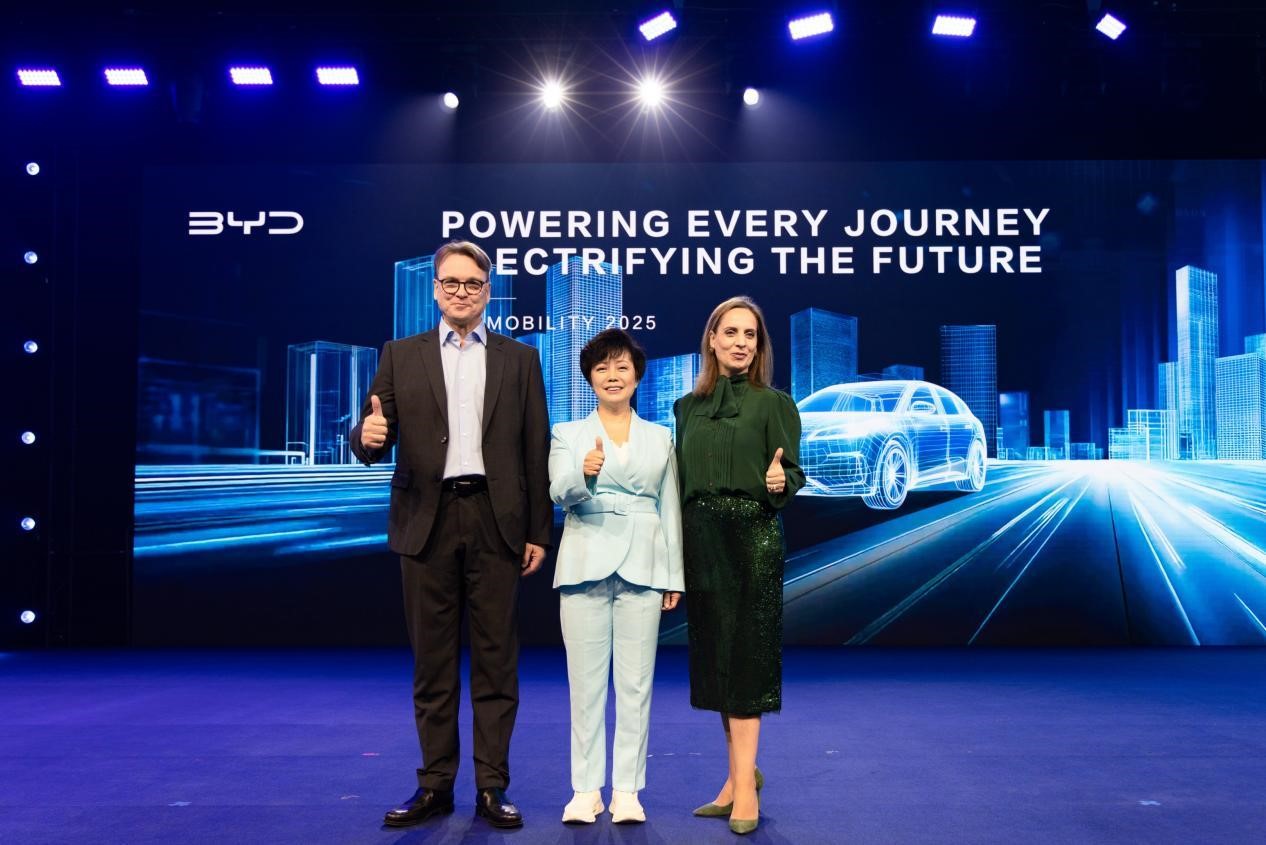 BYD khẳng định cam kết và phát triển thị trường châu Âu tại IAA Mobility 2025