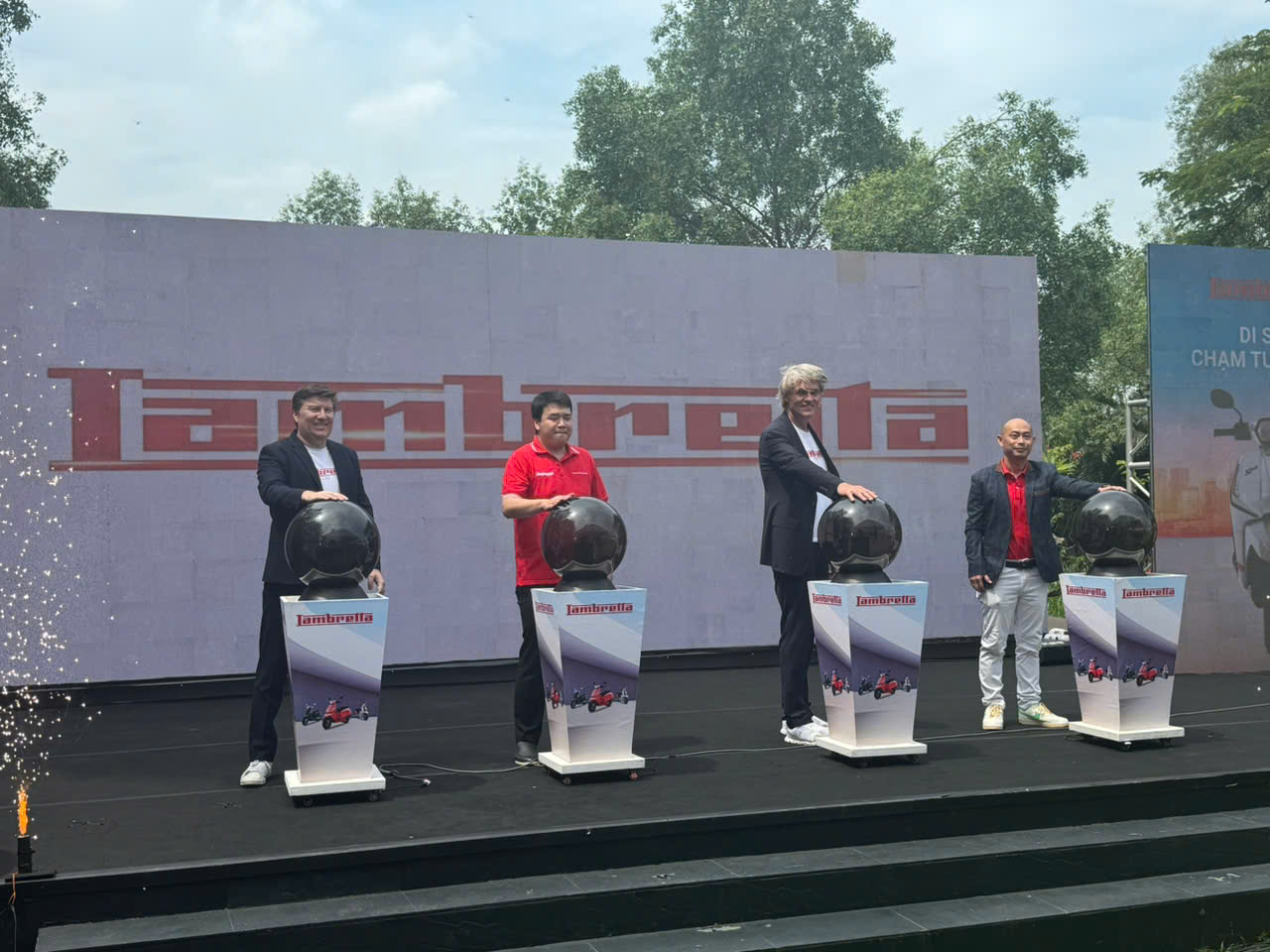 z7100848398886989229f4b5f96b3f41eda7b1b6b68b4b z7100848398886989229f4b5f96b3f41eda7b1b6b68b4b