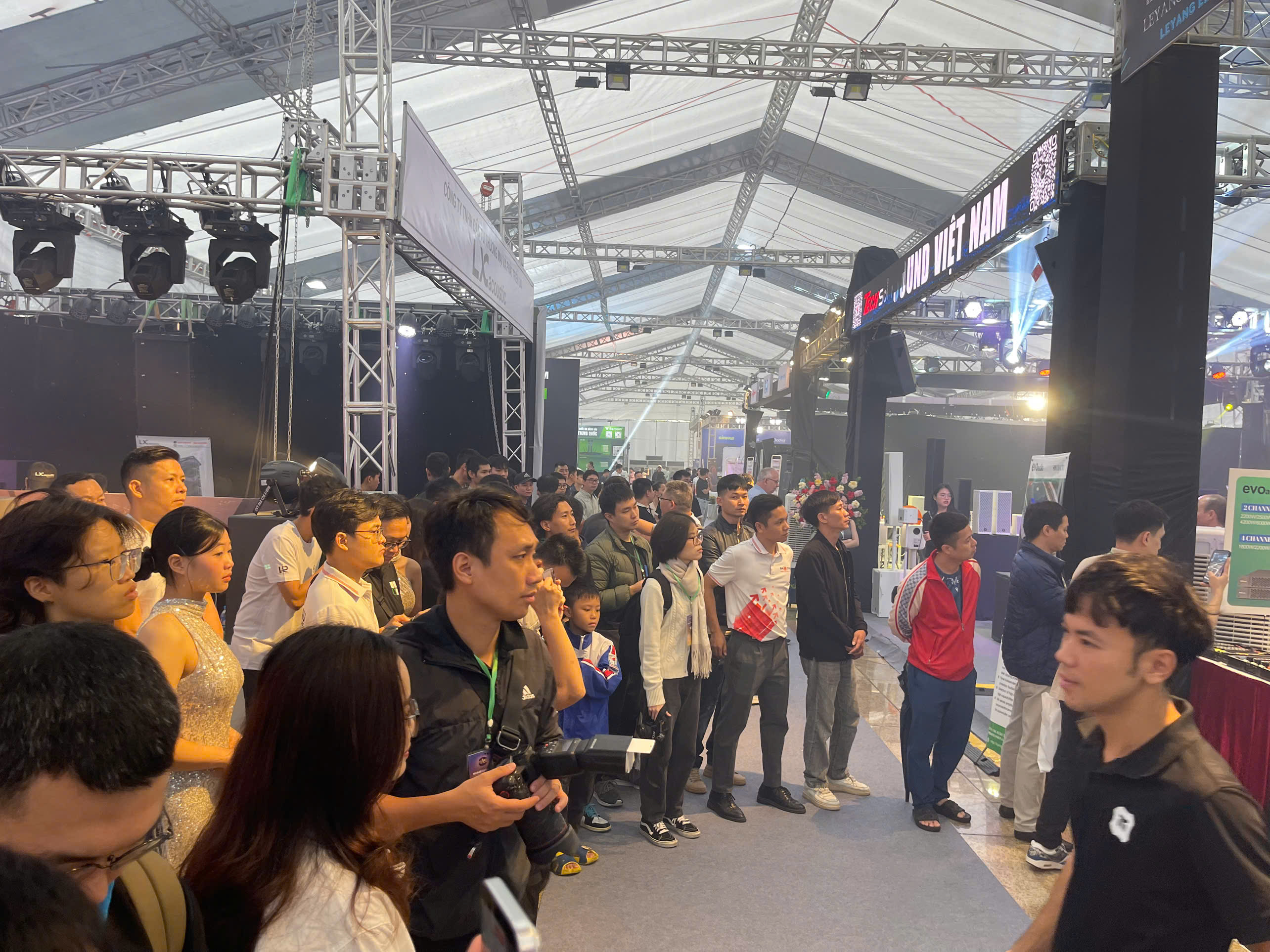 z717788395740629ca44f80aeff12fa3129dbc9a5758c5