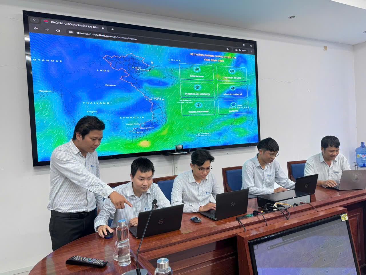 VNPT chủ động tuyến đầu bảo vệ hạ tầng thông tin trước bão số 13 Kalmaegi