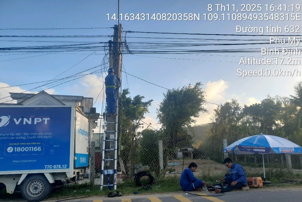 Khi bão đi qua và những sợi cáp mang theo hơi ấm của tình người