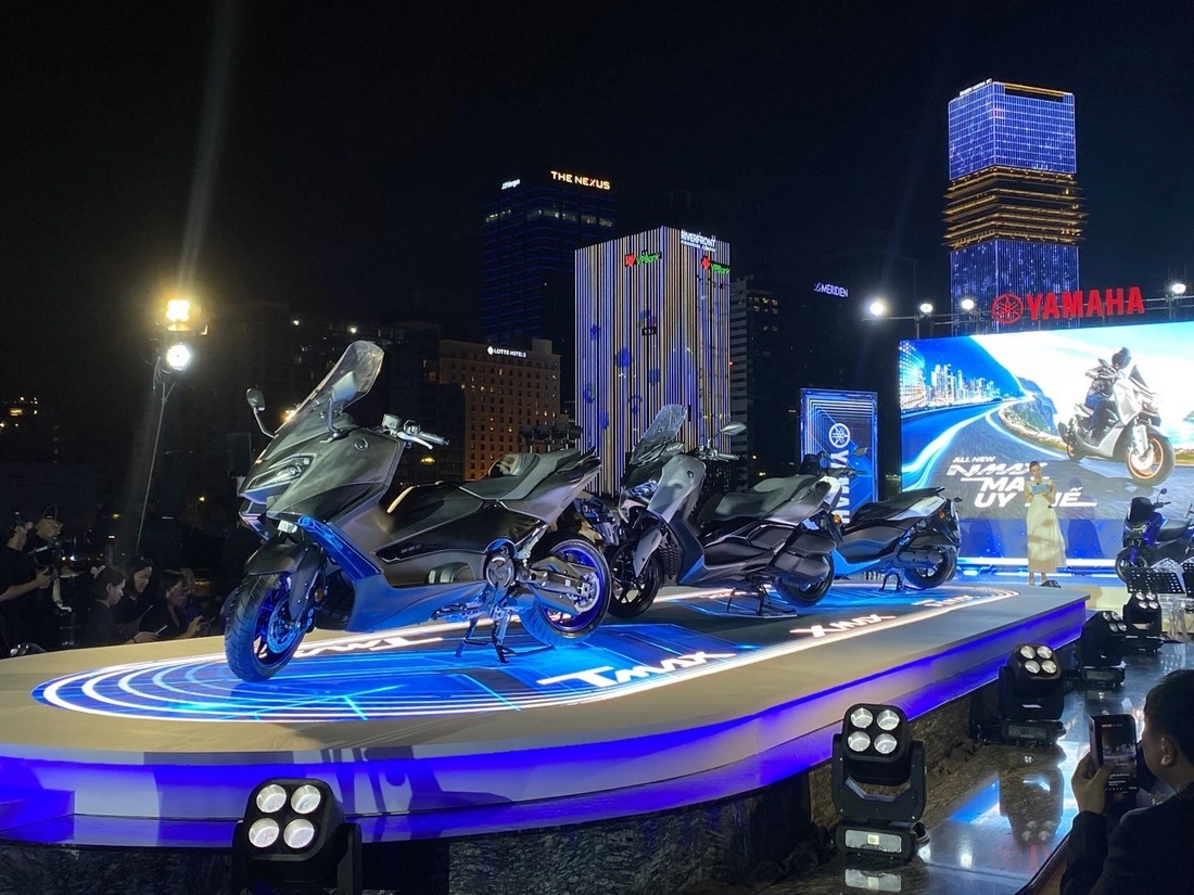 yamaha nmax the he moi