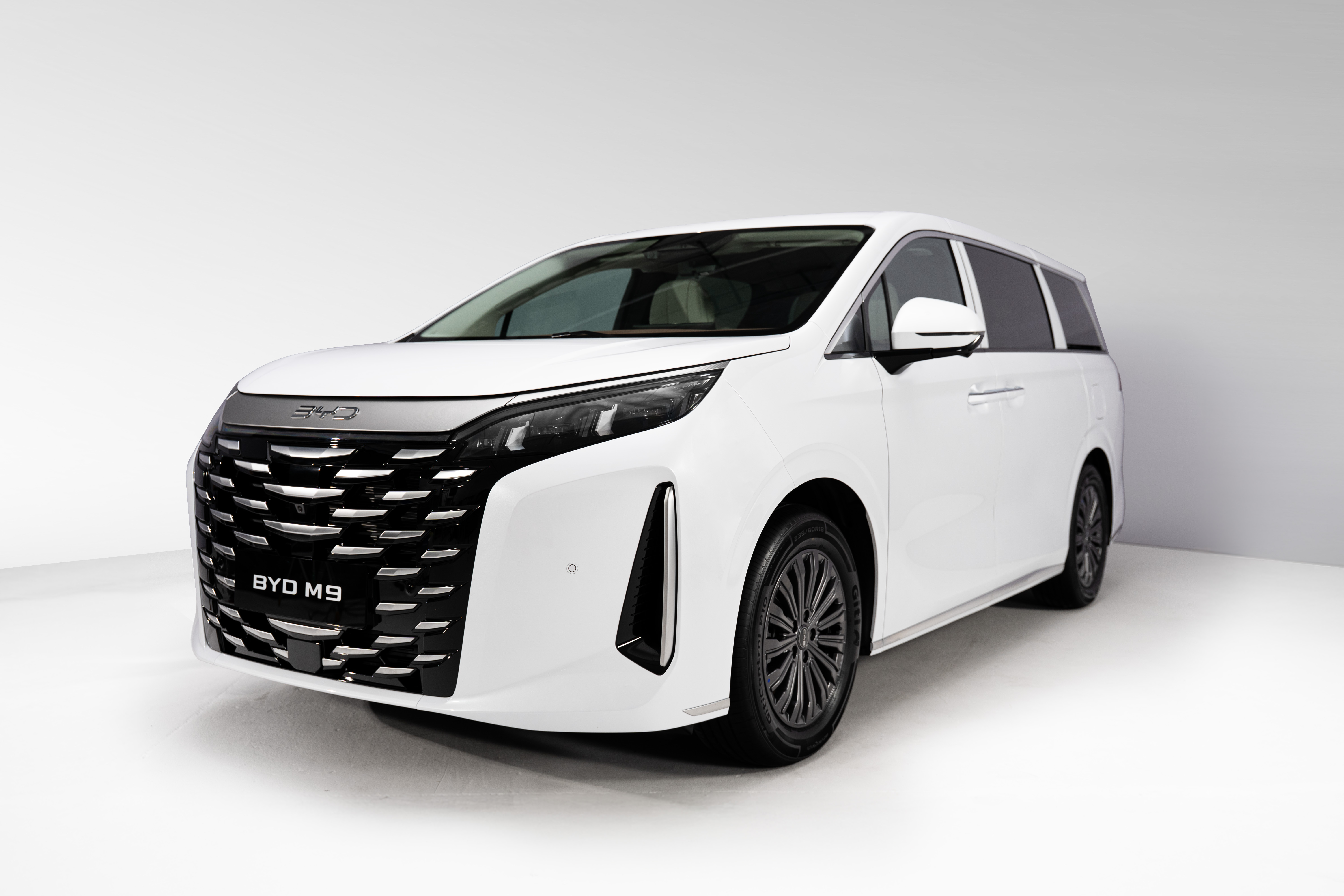 MPV cao cấp: Thế hệ limousine mới cho giới lãnh đạo