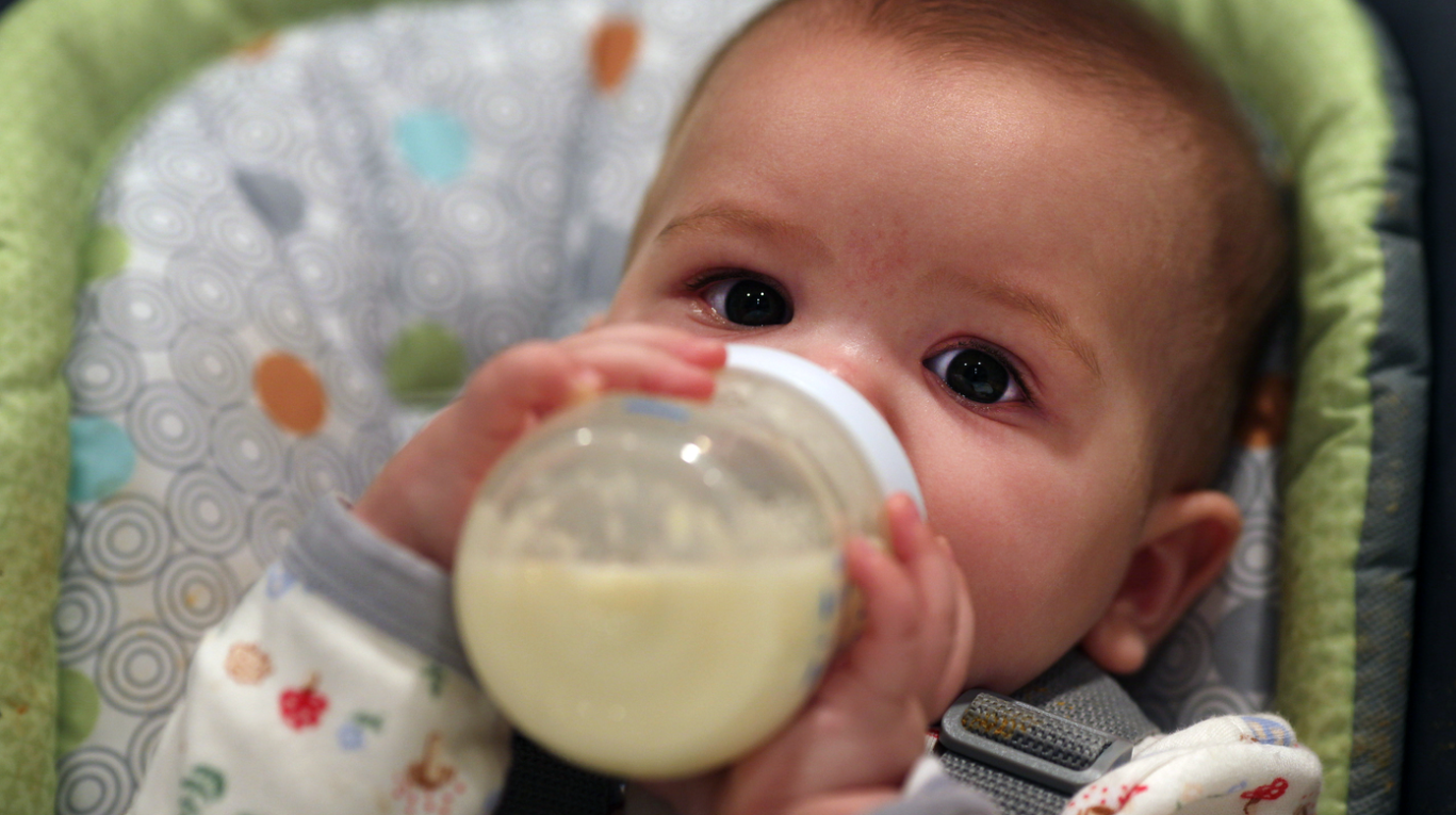 tre bu binh 2