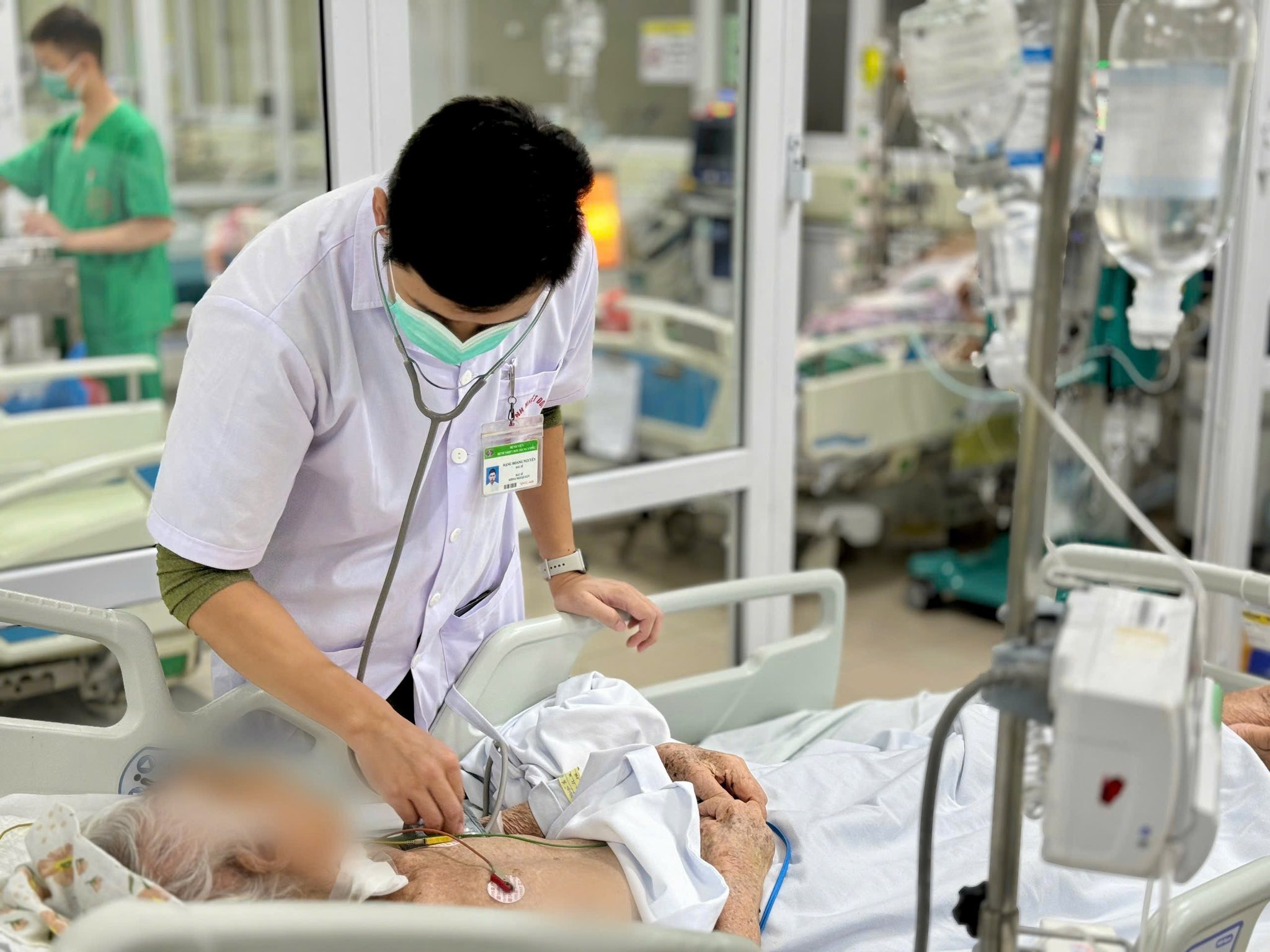 gia tang ca benh mua lanh 1