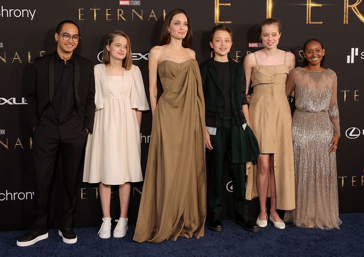 tham do eternals marvel 2021 los angeles angelina jolie va cac con 01