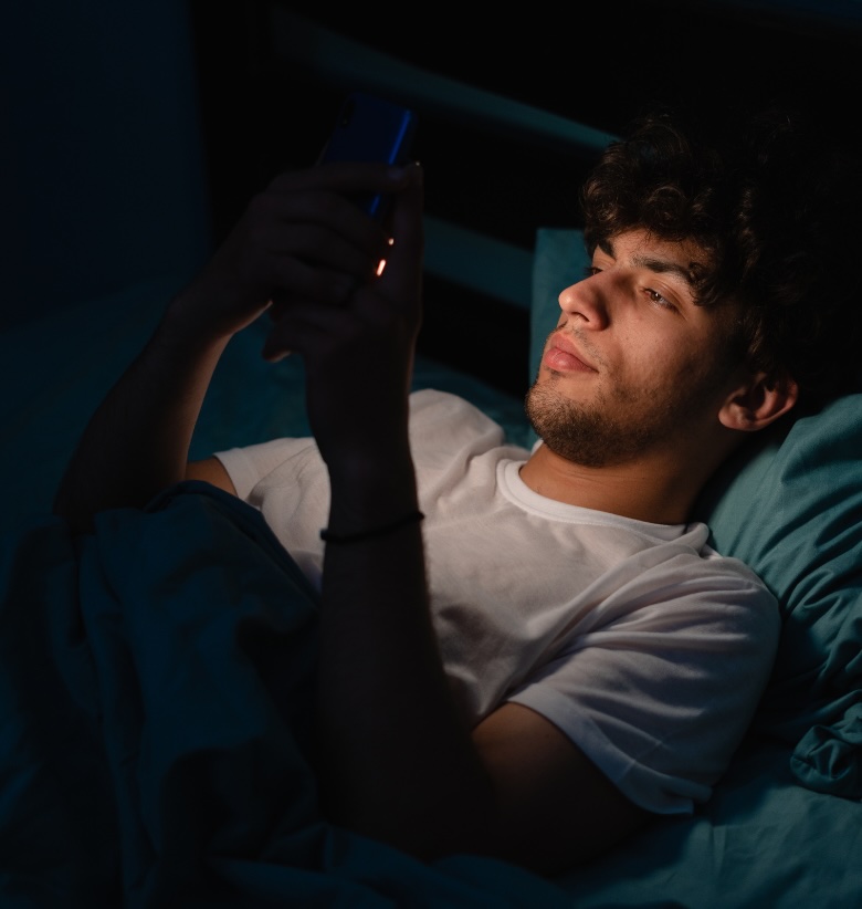 how does excessive screen time affect mental health m