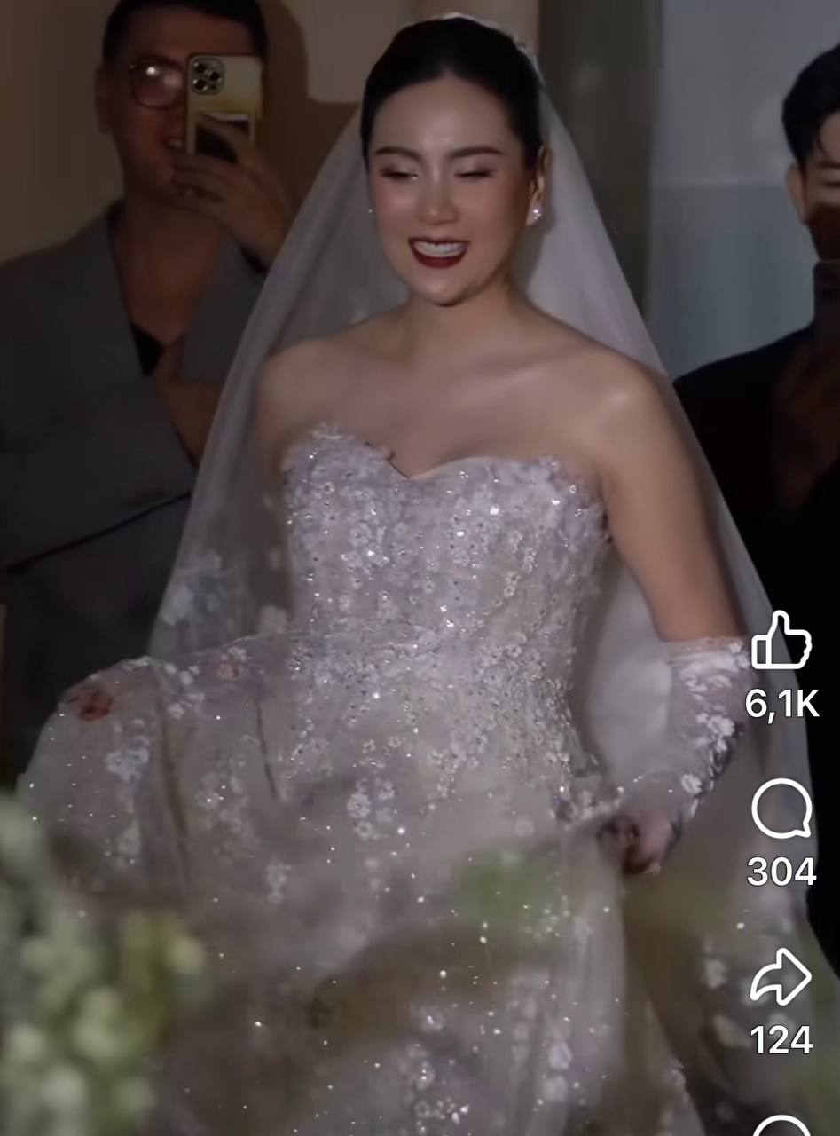 photo6332406194341265232y