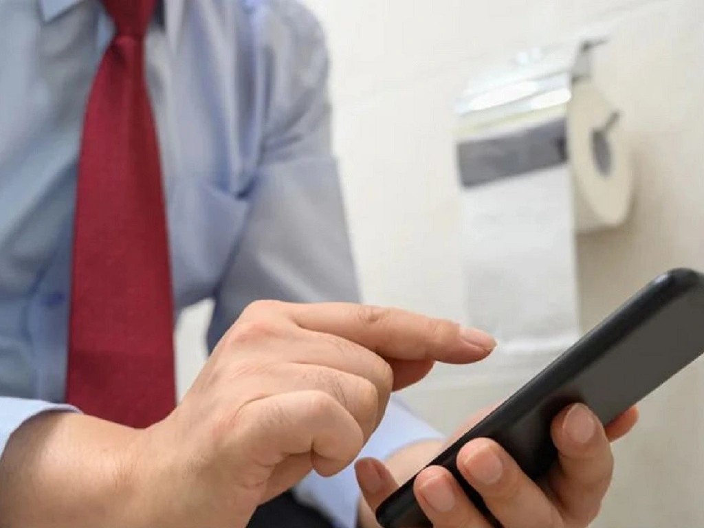 4 dien thoai shutterstock 16890342090692056460243