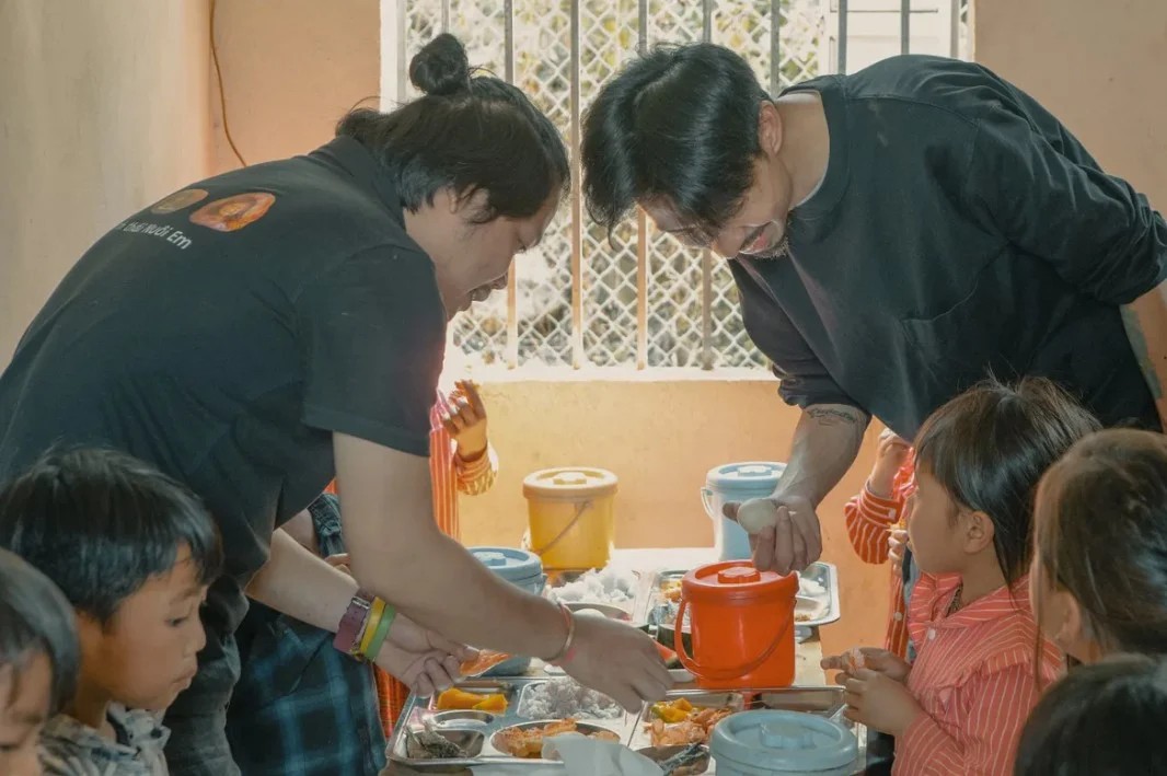 den hoang hoa trung 1622