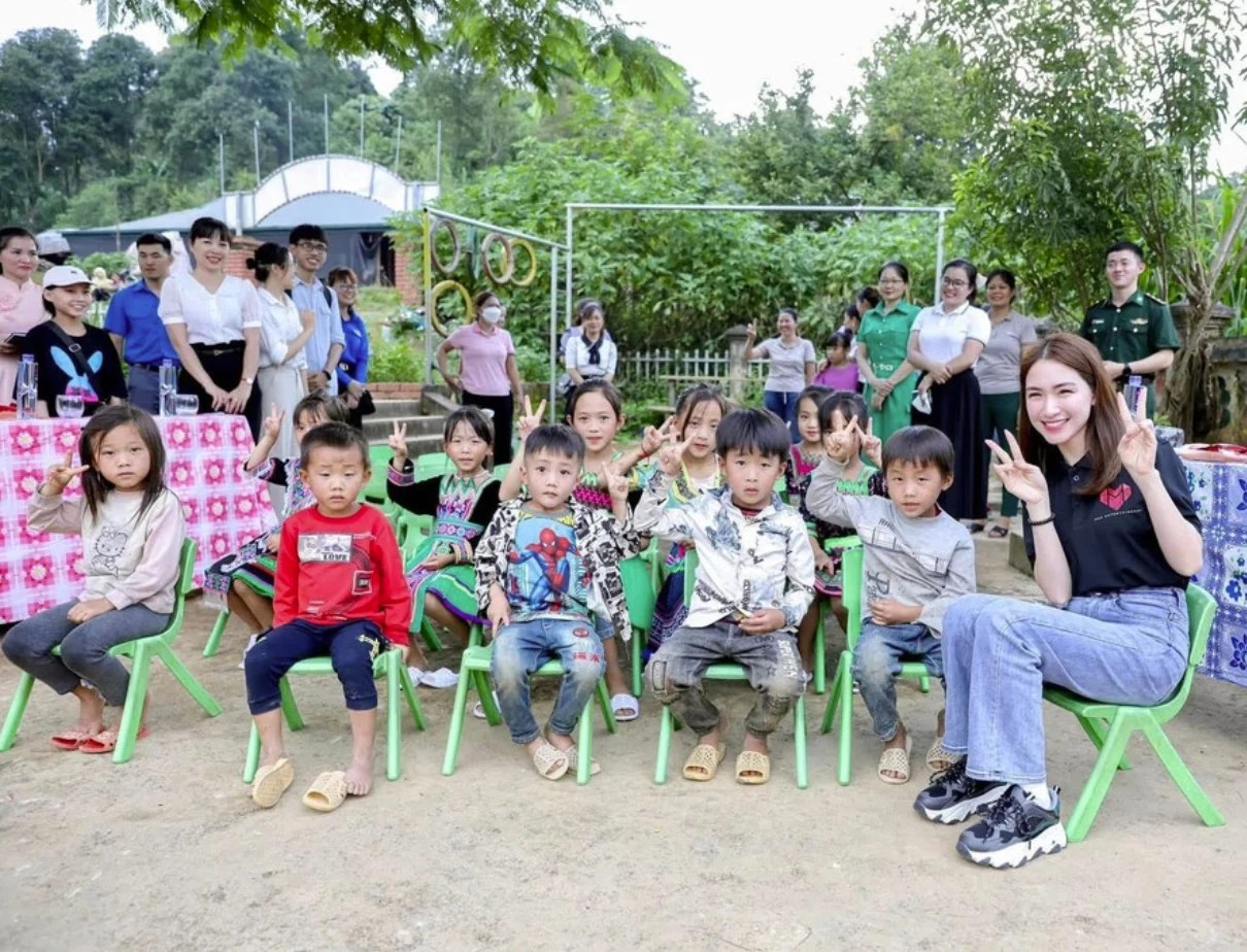 hoa minzy nuoiem 1623