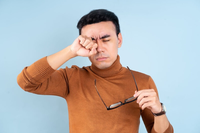 tong hop nhung thoi quen gay hai cho mat co the ban chua biet 2