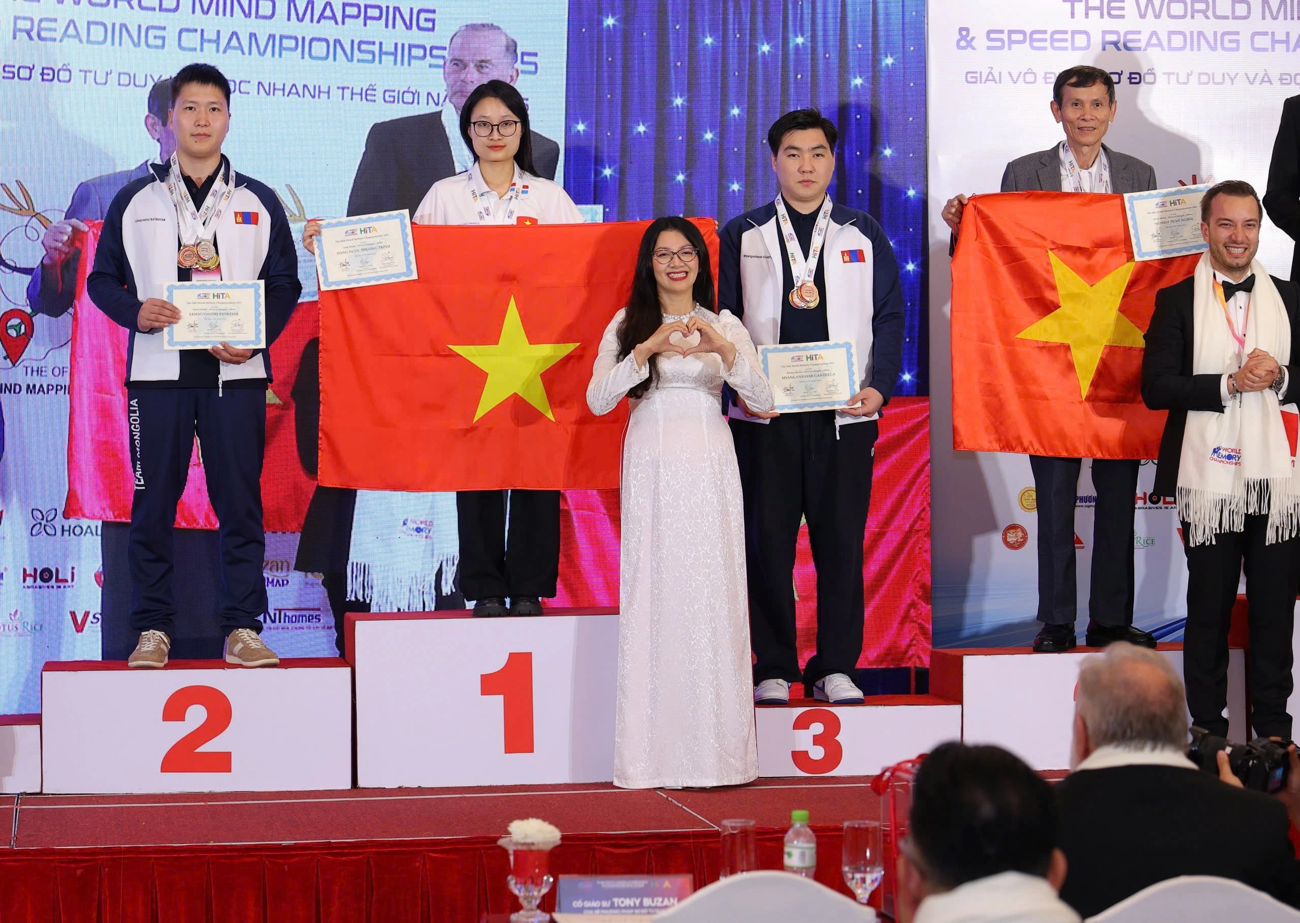 z73271869230611803af07cd7ee0f3573d087df6f0f51f 1765730159364123517007