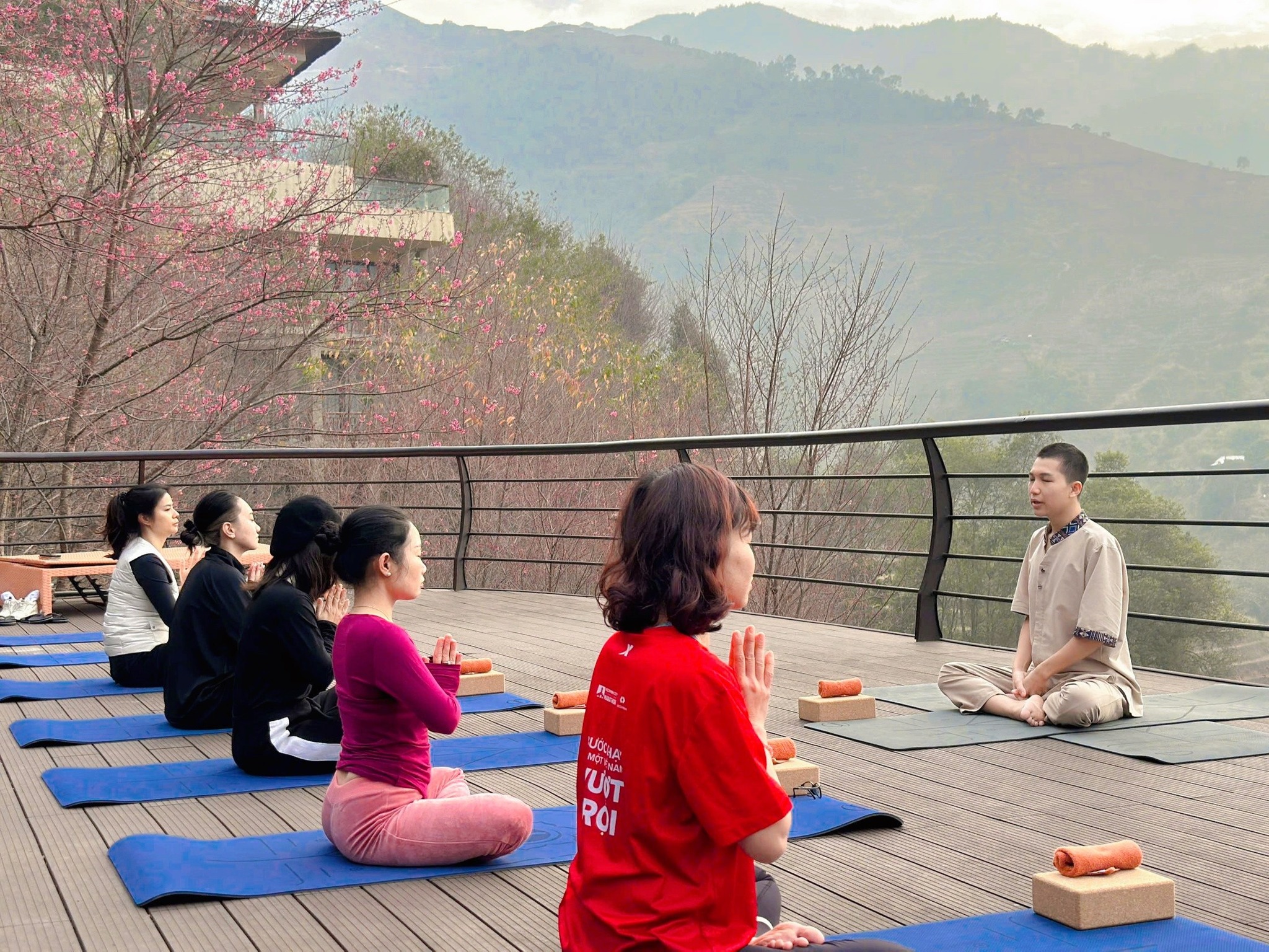 trai nghiem cham soc suc khoe giua mua hoa tai garrya mu cang chai anh duy thanh 1