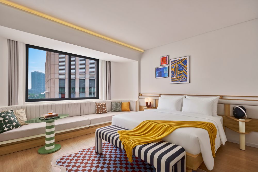 savvy by m village room