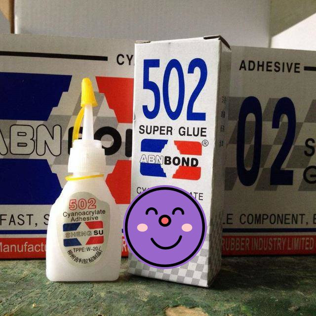 Con 2 tuổi uống nhầm keo 502, mẹ vội vàng đổ thêm một thứ vào miệng đứa trẻ, bác sẽ khen: Quá thông minh!