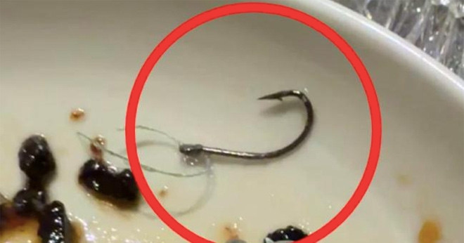 khach phat hien luoi cau trong do an nha hang mien hoa don hon 22 trieu dong 1927