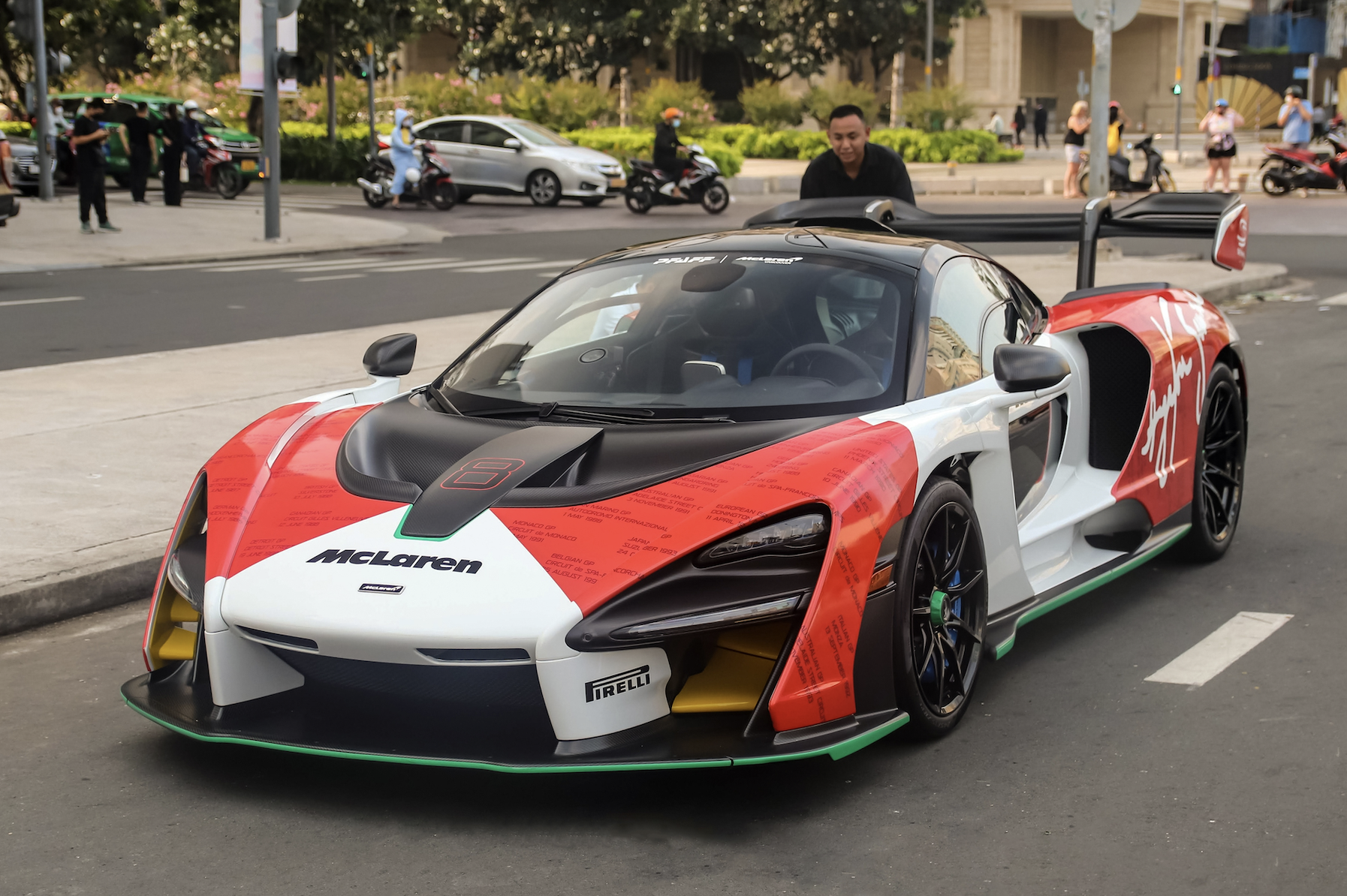 mclaren senna