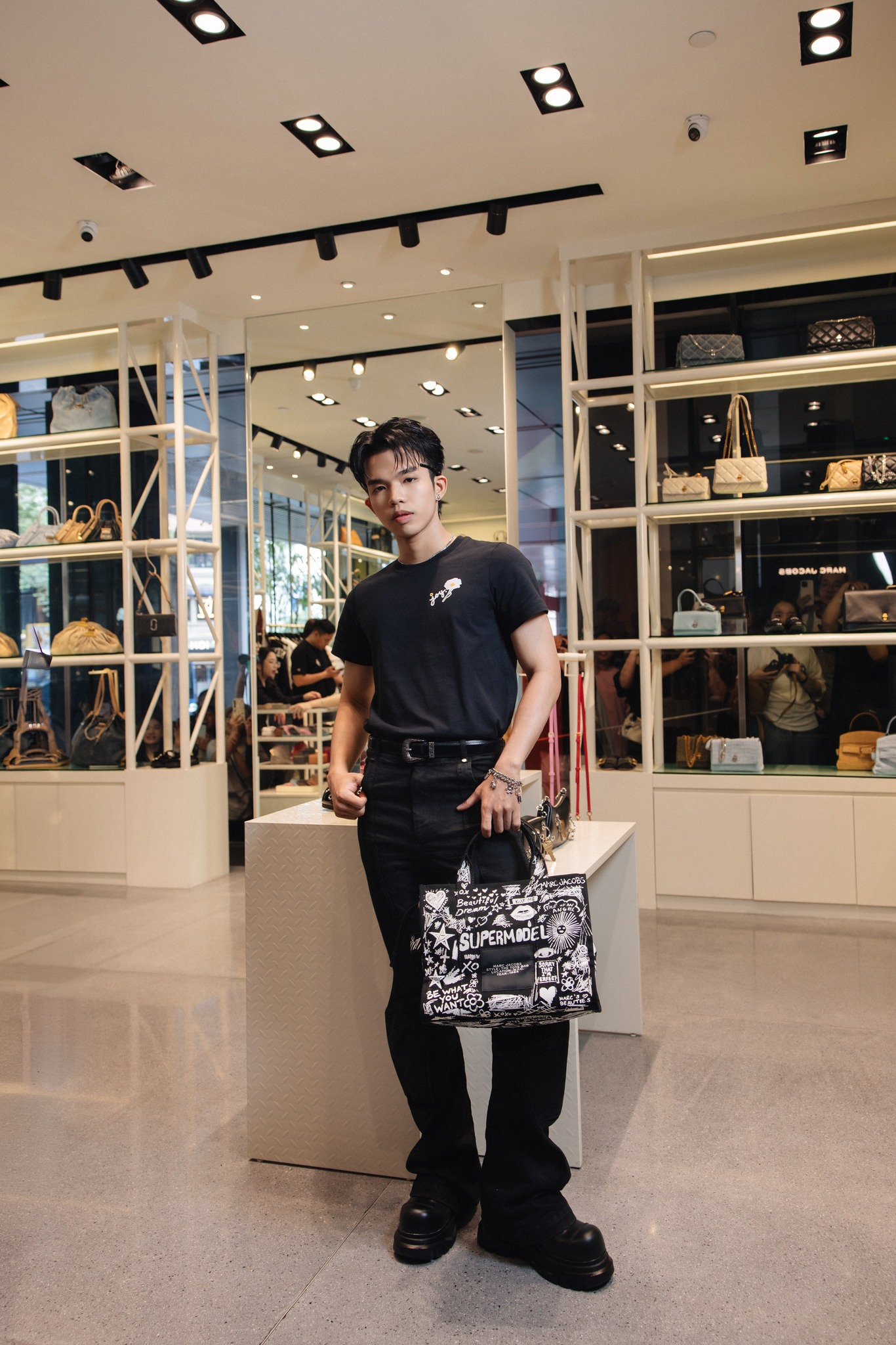 657383893990801540556438608448877465137011n