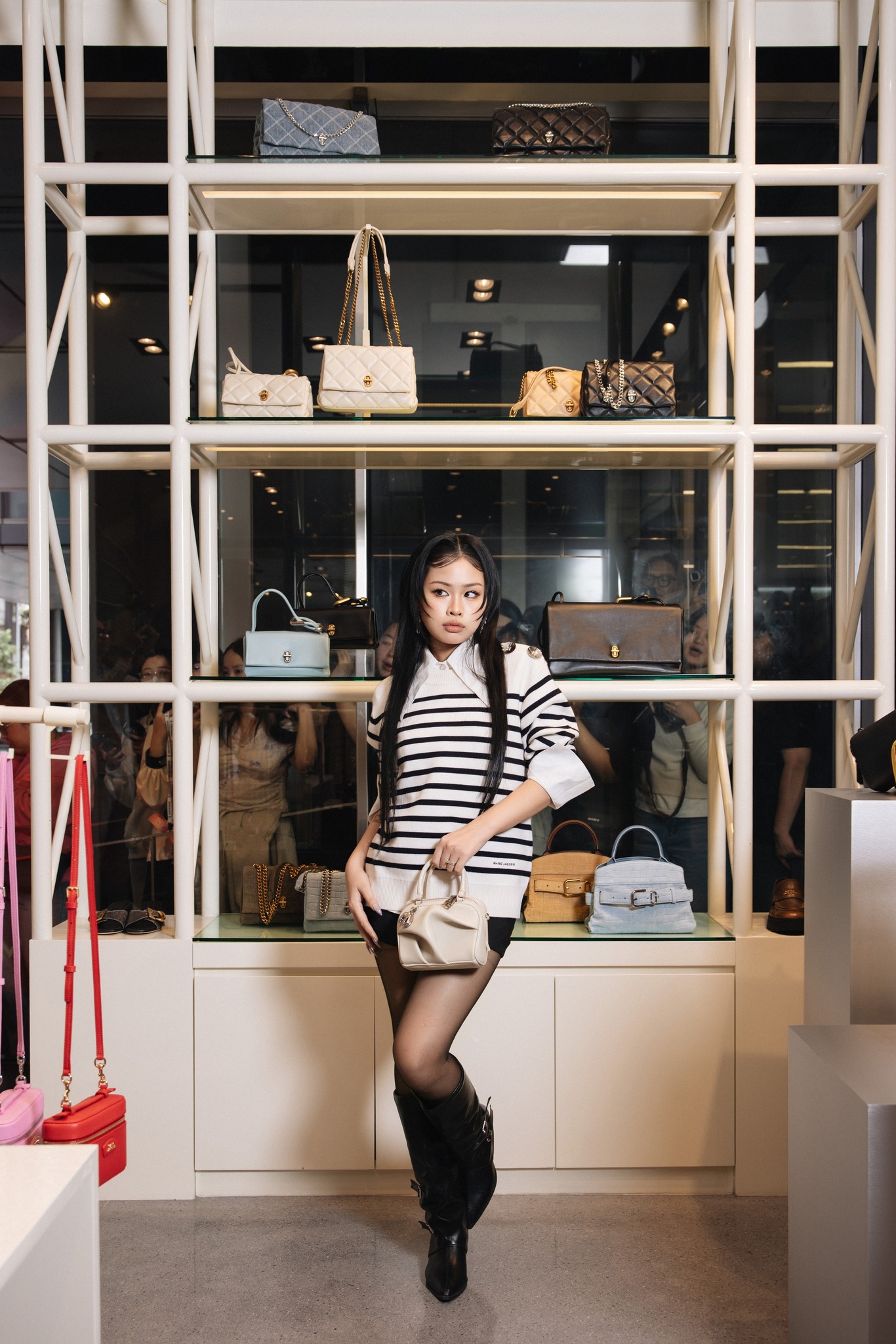 6588885959908012838897976397410037434787931n