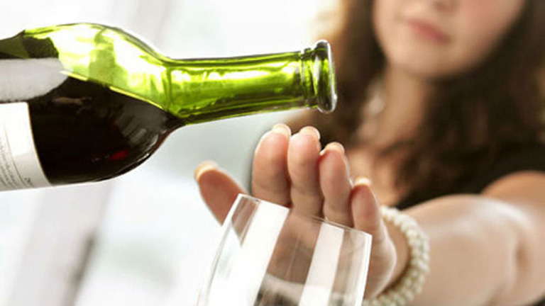 ruou bia va hen suyen co moi lien he nhu the nao1