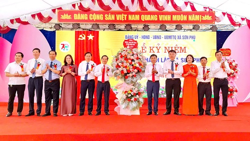 z57446812640457bc3c429de6a3a2f8ac1131509d94705