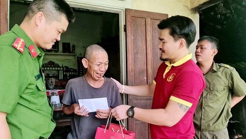 z5746204569731379a93593f9467d9ab74e6ef53298c3c