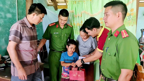 z57462103917444825b33f54a894ff85a529a620707870