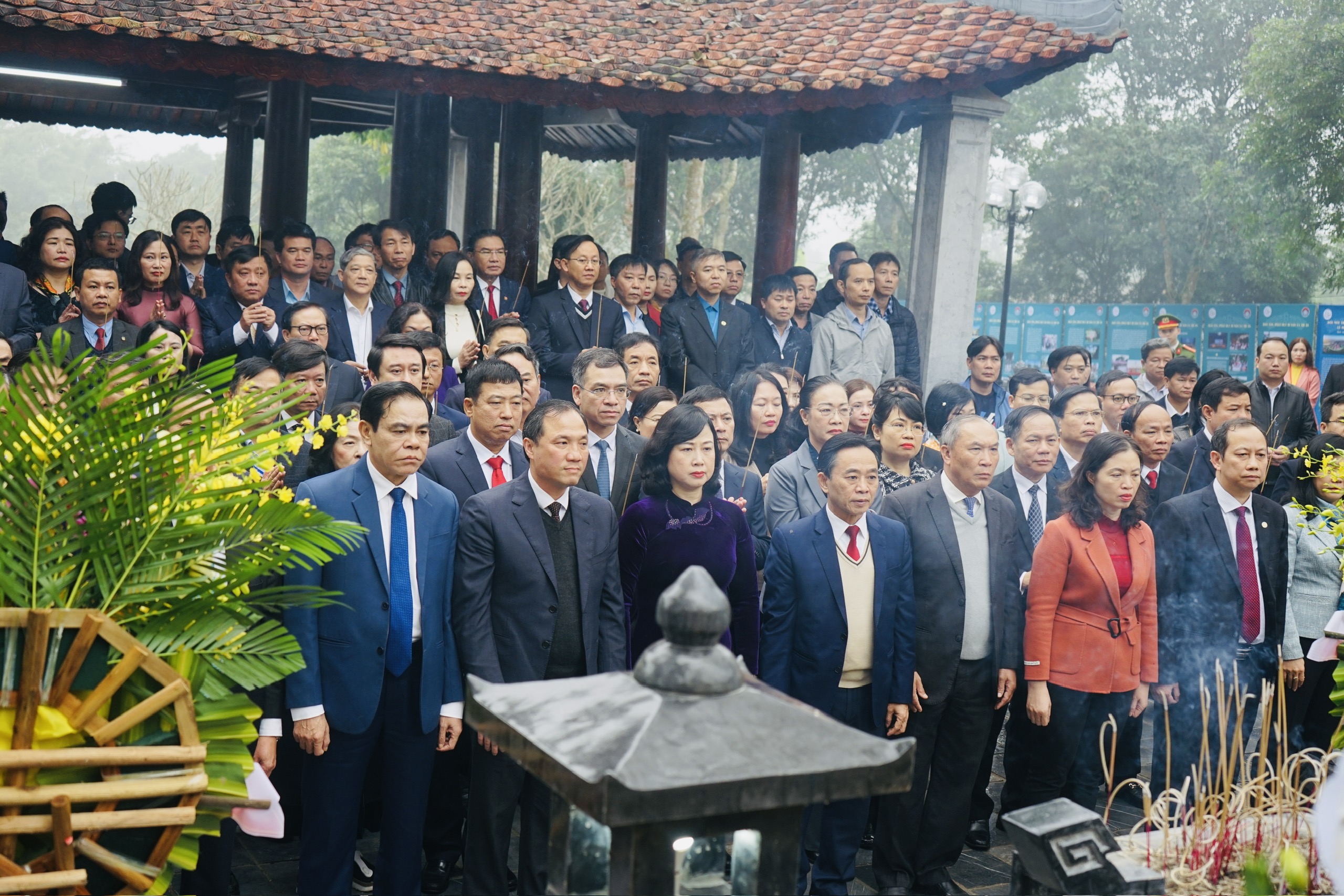 z6170098908953adfbe838dbdcd0b7a114742154f14f30