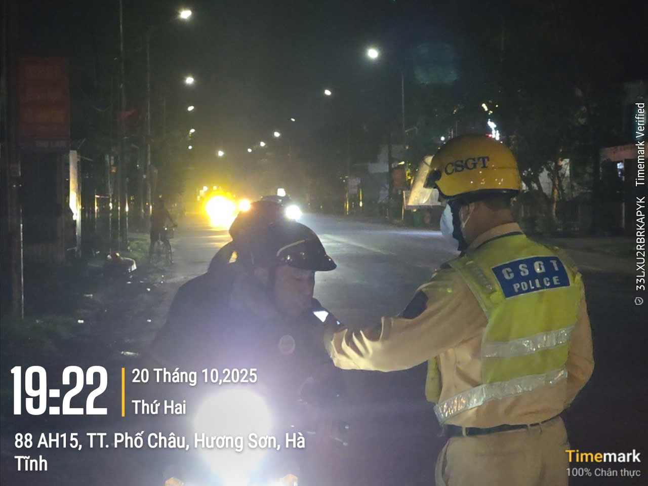 z7141376448766af176d5df5696d31d34c85233de04af1