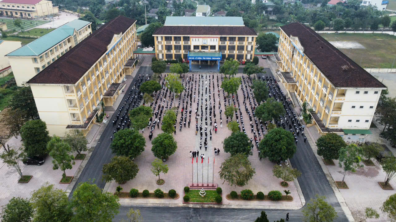 z733251536305200bd084c507d083b7a6fea37159eff2d