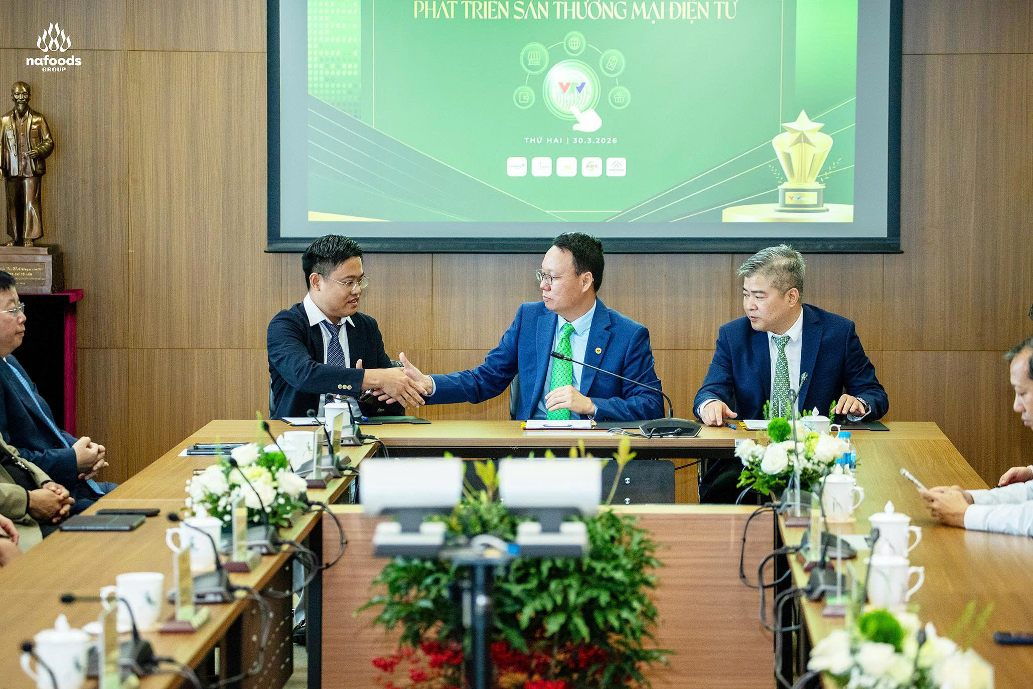 3537455299250375875 1