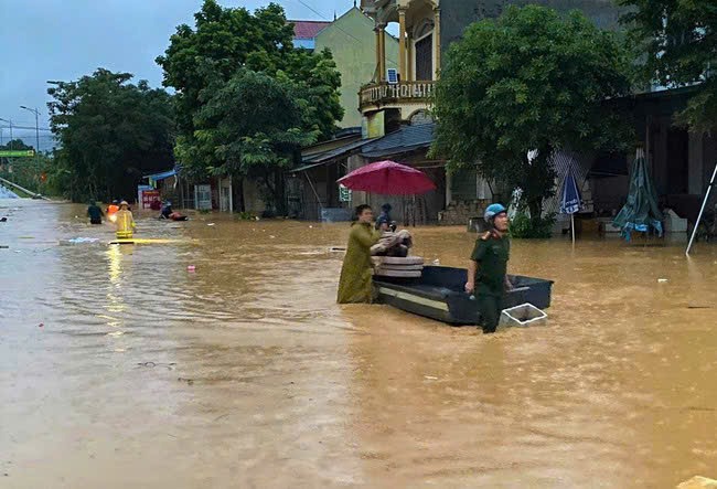 Nghệ An: Đẩy nhanh tiến độ giải ngân 200 tỷ đồng khắc phục hậu quả thiên tai