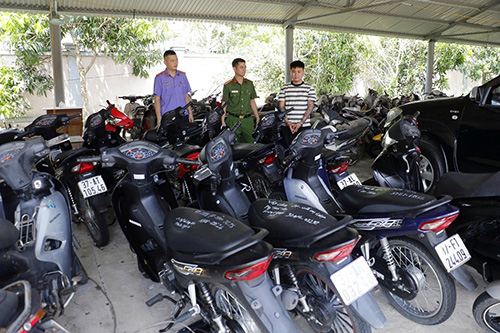 images2035949z6957834391314842179fa433875f38e6a26fa36633ab3 2