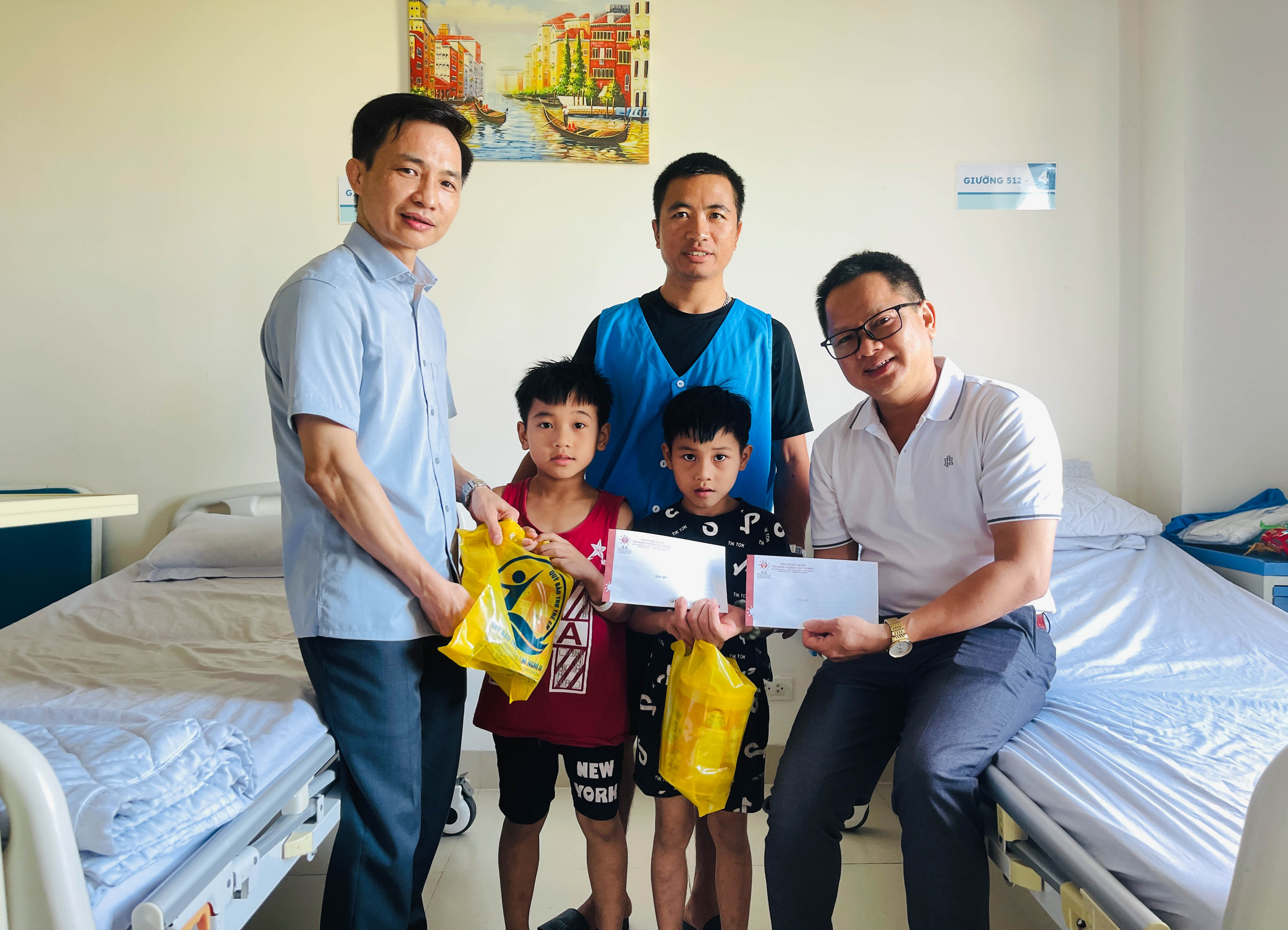 benh vien hoan my vinh phau thuat nhan dao2