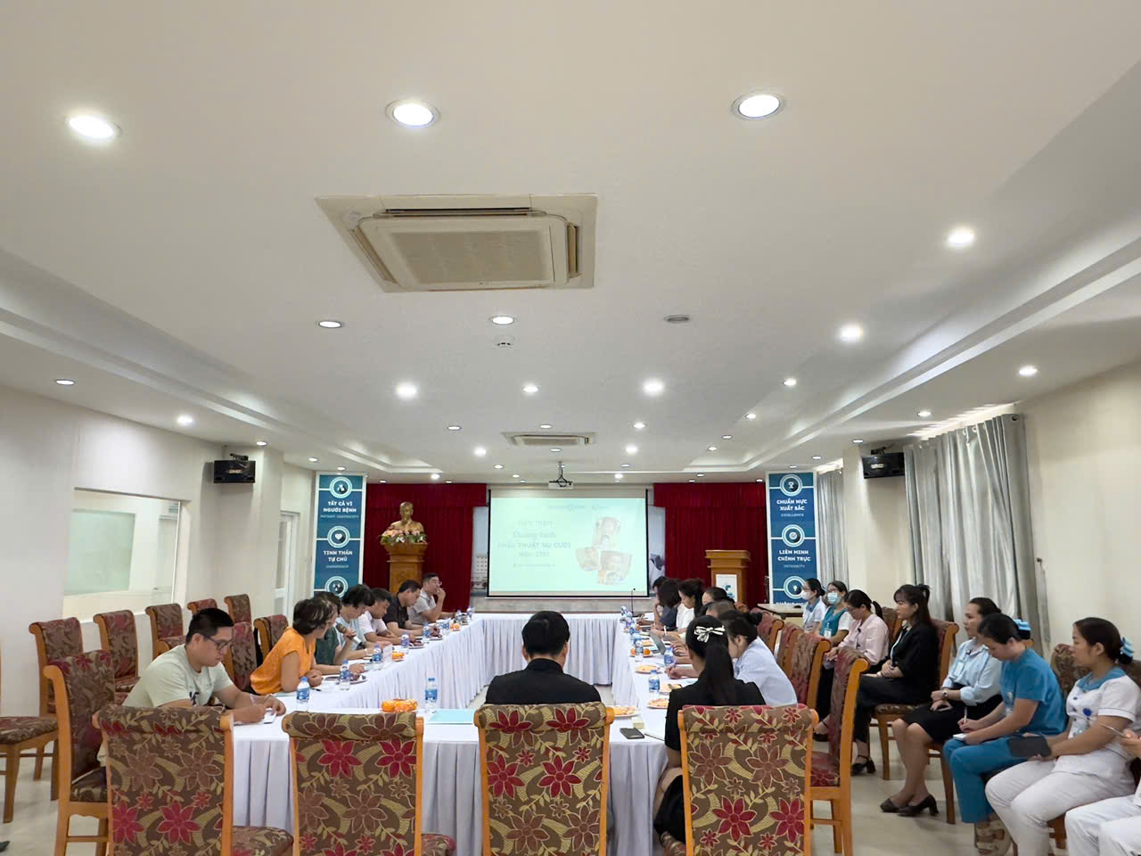 benh vien hoan my vinh 2