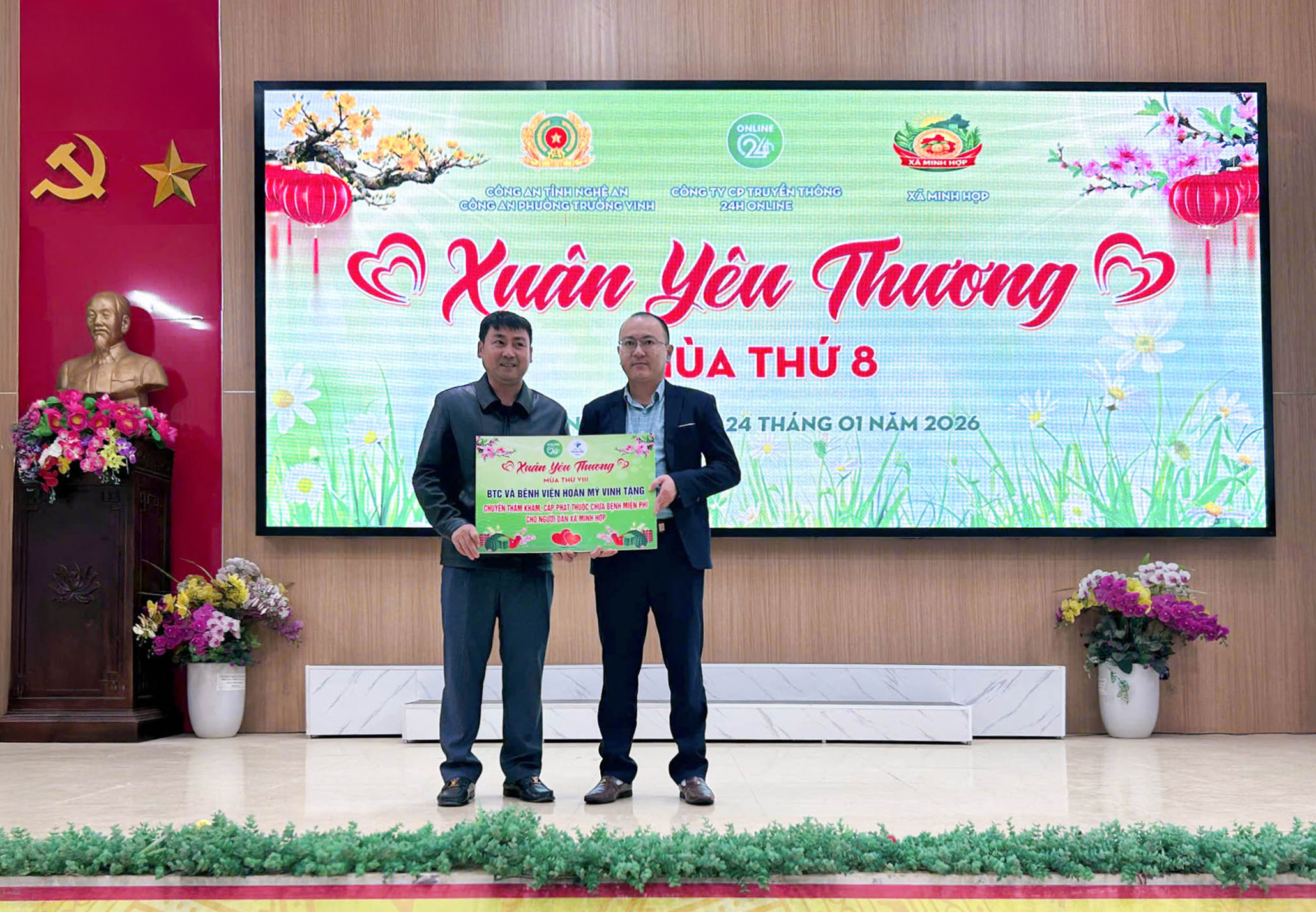 trao qua xuan yeu thuong 2026 cho cac ho gia dinh co hoan canh kho khan tai xa minh hop 1