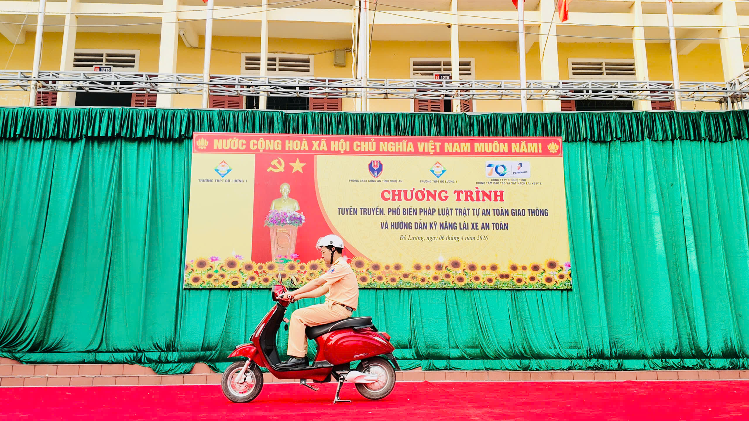 z7695535812439a5214c406614e544f05f857d1ecbc66d