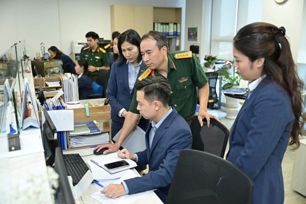 doan cong tac 8