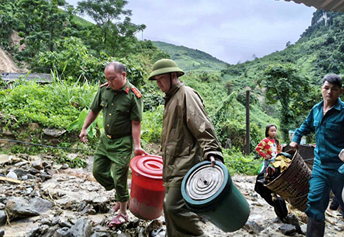 ban lang tan hoang 18 11