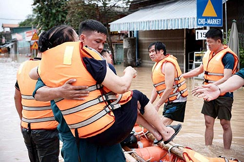 ban lang tan hoang 8 13