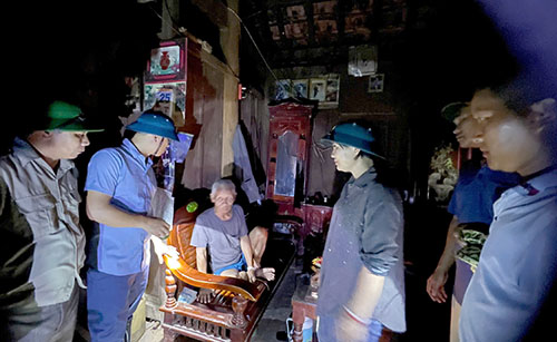 di doi nguoi dan den noi an toan 11