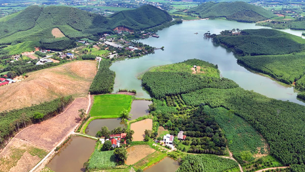 z69800978206954868133e2ab3a42cd1ab35af4f4754bb copy